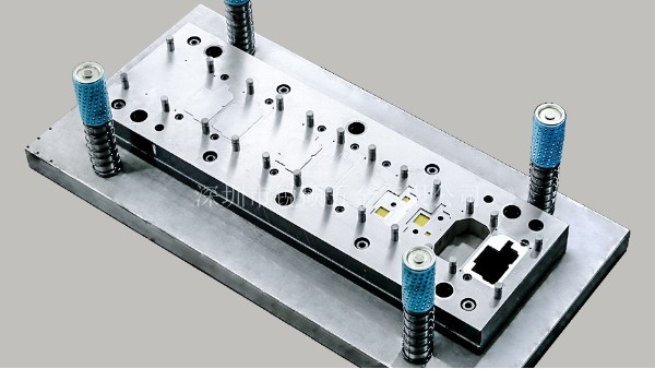 精密冲压件级进模的成型工艺「锐硕五金」