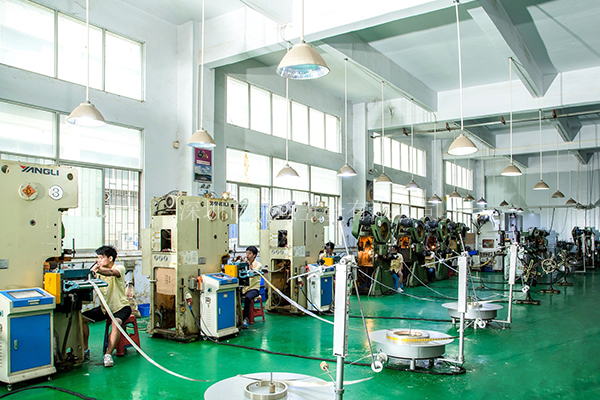 15年精密冲压件的厂家锐硕五金，犹如一位良医