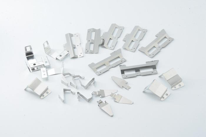 如何预防精密冲压件变成废品？【锐硕五金】