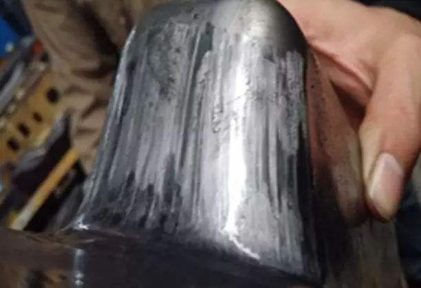 精密冲压件表面拉毛如何控制？【锐硕五金】