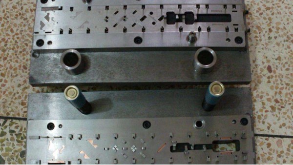 精密冲压件制作过程中注意这些，合格率提高80%！【锐硕五金】