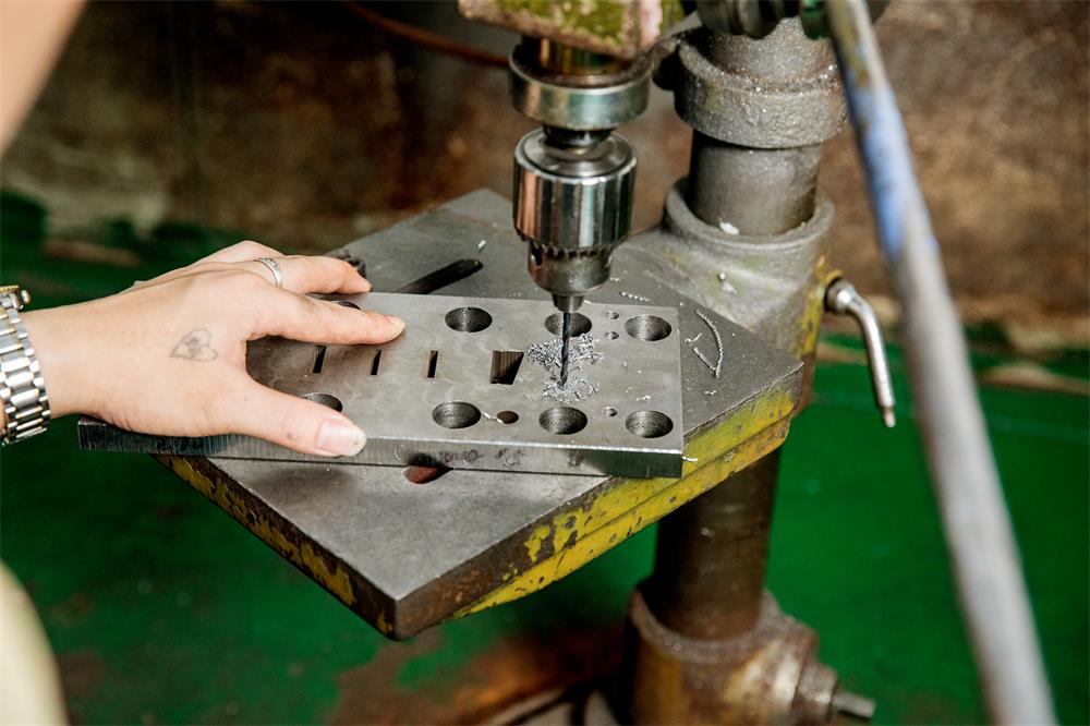 精密冲压件加工工艺流程【锐硕五金】