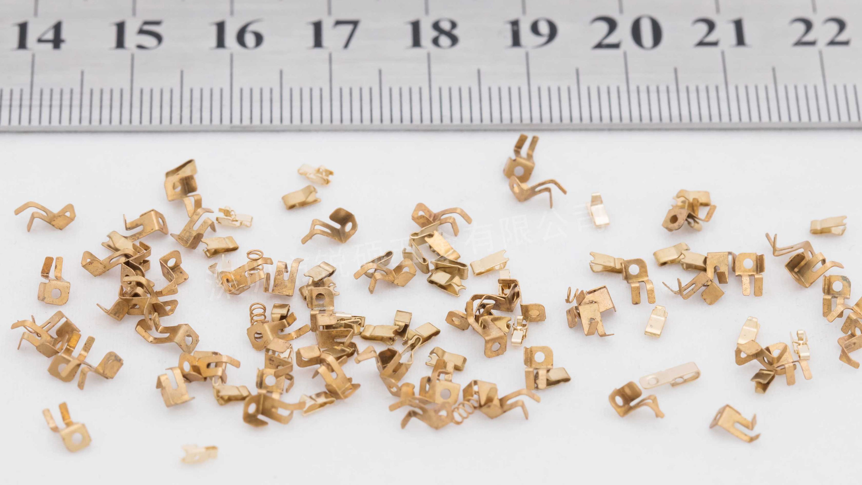 小如米粒精密五金冲压手机弹片